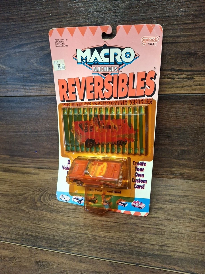 Micro máquinas macro reversibles Galoob 1991 57 Chevy cambia a techo rígido personalizado Foto 3 de 4