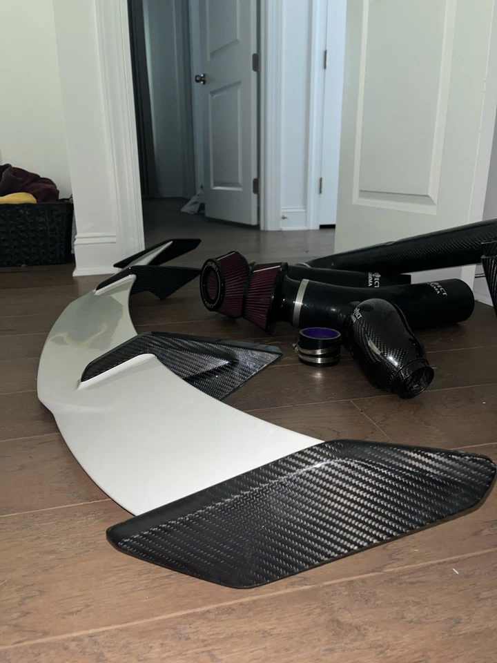 宝马 M3 | M4 (G80/G82/G87) 碳纤维 CSL 翼 1 件螺栓 - 仅 CSL 翼 — 第 3/4 张图片