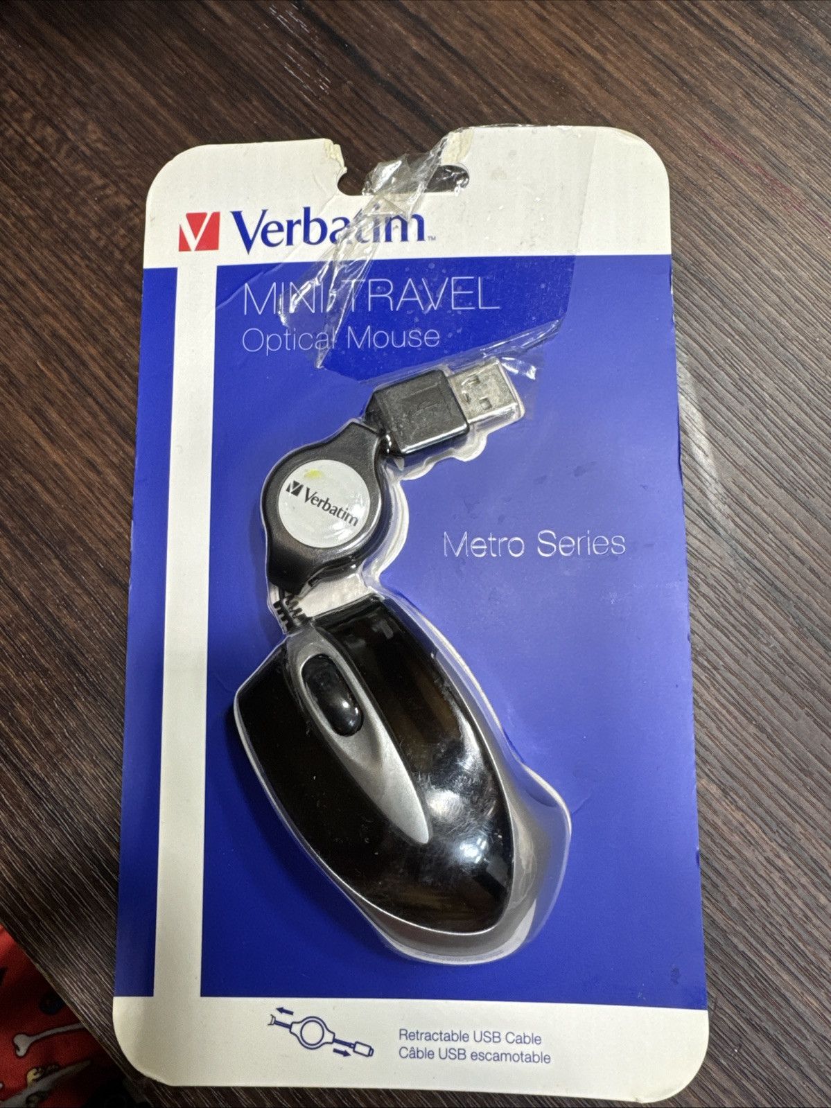 Verbatim 97256 Ergonomic Optical Mouse for Comfortable Precision