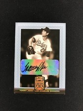 2005 Donruss Greats Tommy John Autograph Gold Holofoil Signatures  #83 Dodgers