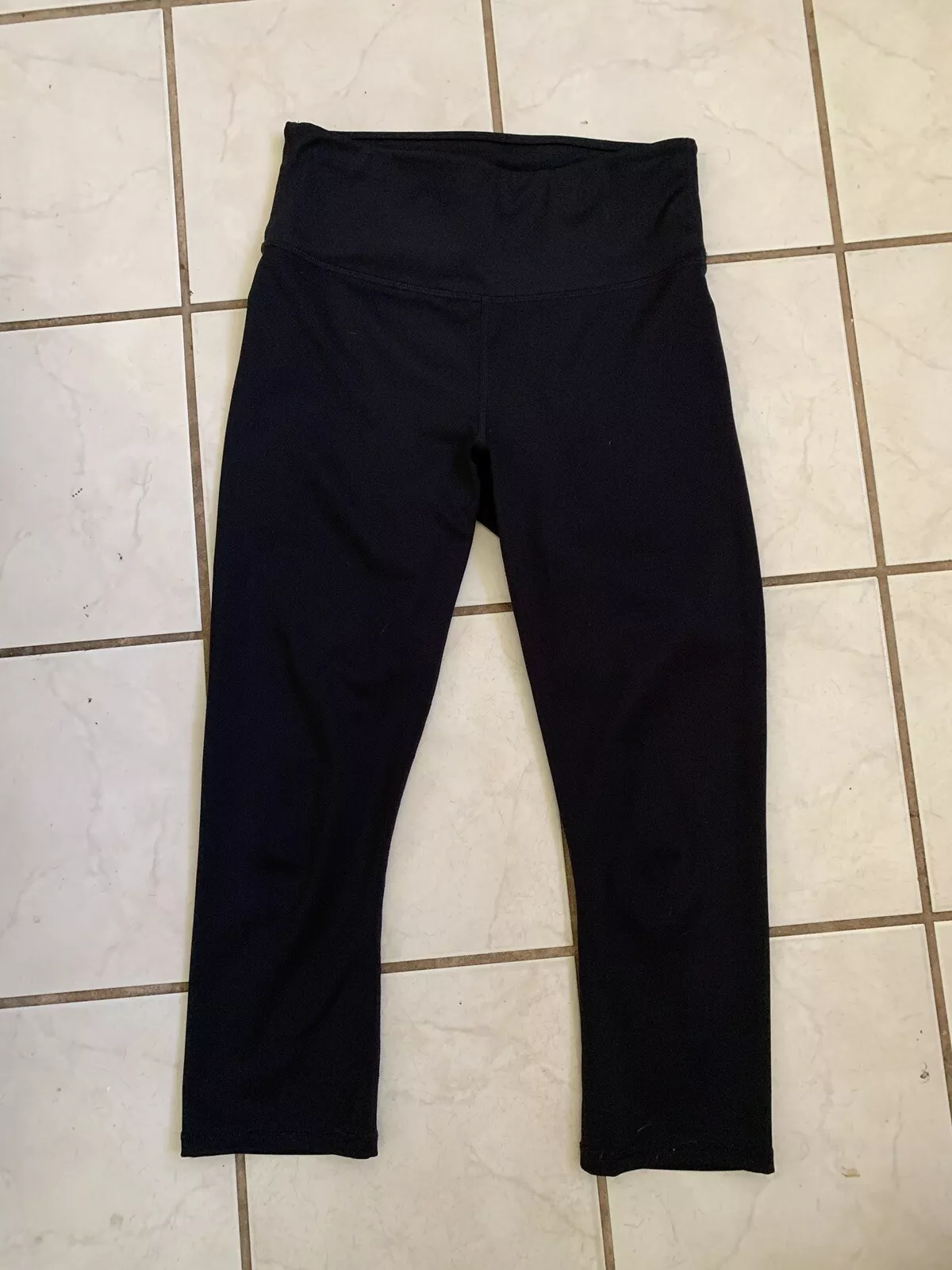 fabletics classic! high rise crop leggings