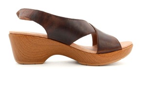 dansko jacinda sandal