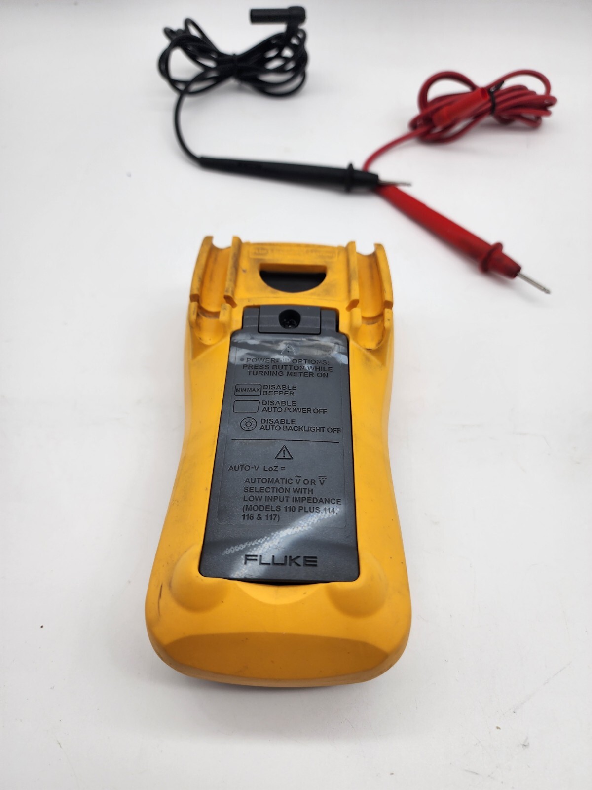 Fluke 115 True RMS Multimeter CAT 600V With Fluke Leads Works Great