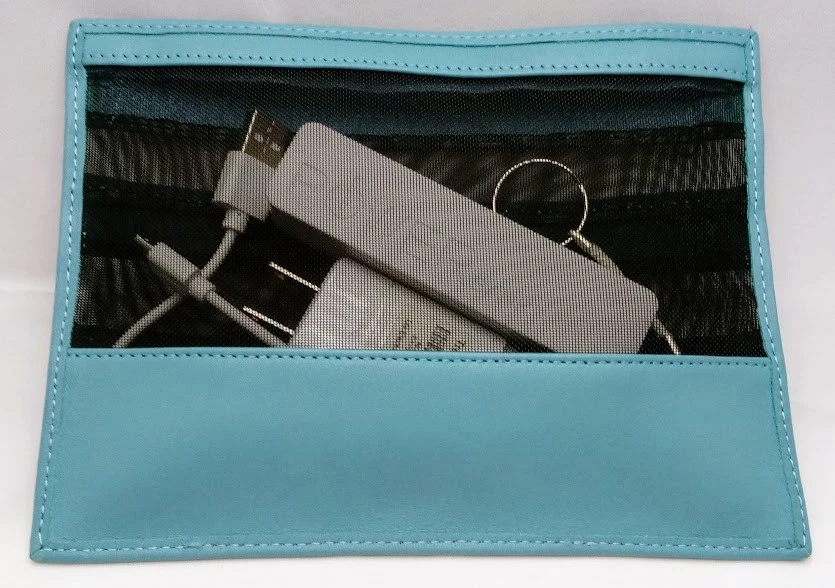 (NUEVO) Organizador de accesorios de tecnología multimedia de cuero azul teniente Foto 3 de 4