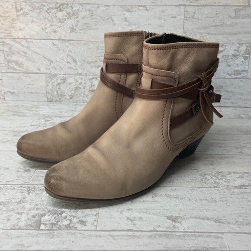 leather bootie tamaris