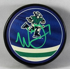 WILLIAM LOCKWOOD SIGNED VANCOUVER CANUCKS REVERSE RETRO PUCK NHL AUTOGRAPHED COA