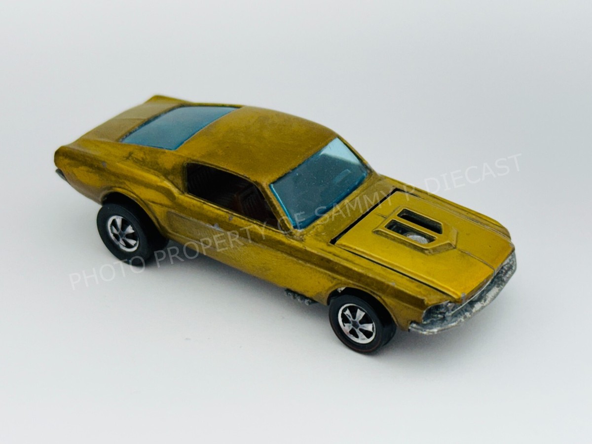 Hot Wheels Redline CUSTOM MUSTANG Gold HK OPEN HOOD SCOOPS Very Nice !!!