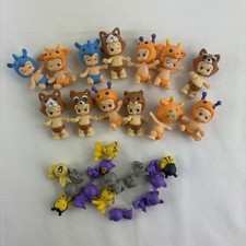 TWOZIES Baby And Animals Lot of 25 Figures by Moose Toys