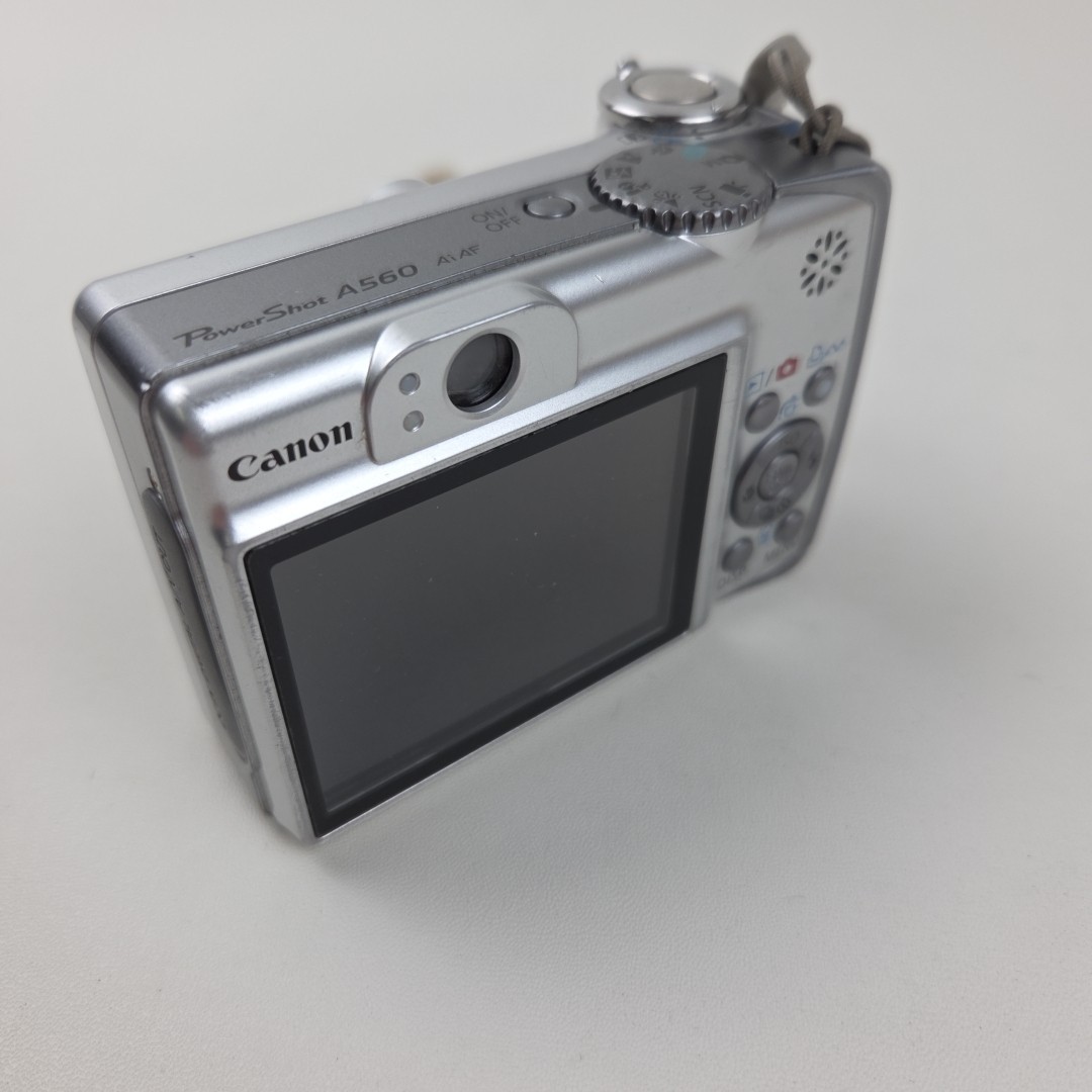canon powershot A560 ジャンク Canon PowerShot A560 Digital Camera 7.1MP Silver 16GB *READ