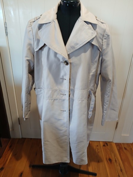 Kenneth Cole light brown fully lined polyester blend trench coat  Size 1X