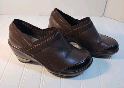 Jambu Cali Classic Womens 6 M Brown Leather Slip On Wedge Heel Clog Shoes 