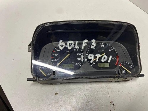 VW GOLF III 1H1 Kombiinstrument E0011001C 354001002 1.90 Diesel 1995 34032899