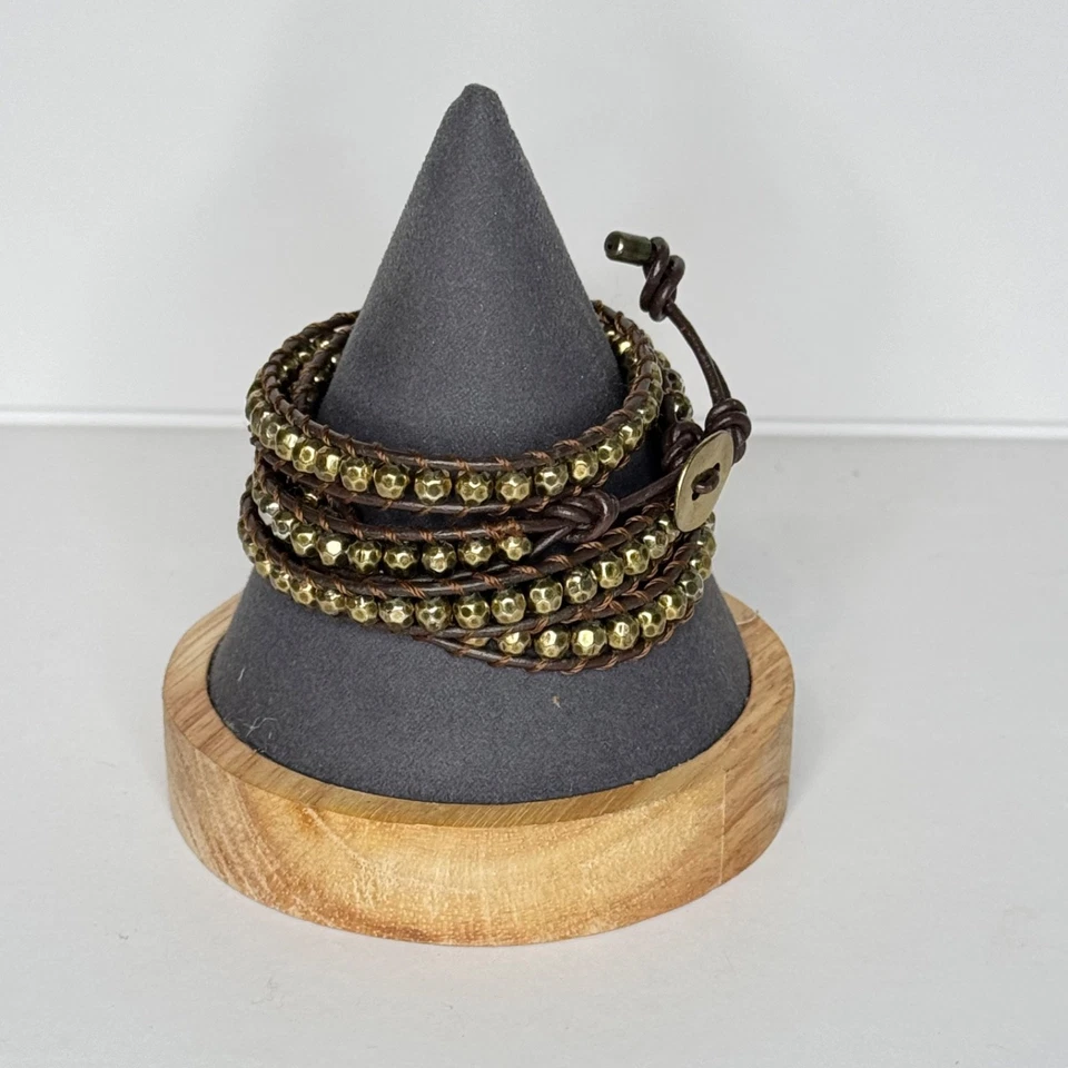 Pulsera Premier Design It’s a Wrap Cuero Marrón Cuentas Doradas Cierre de Botón Foto 2 de 4