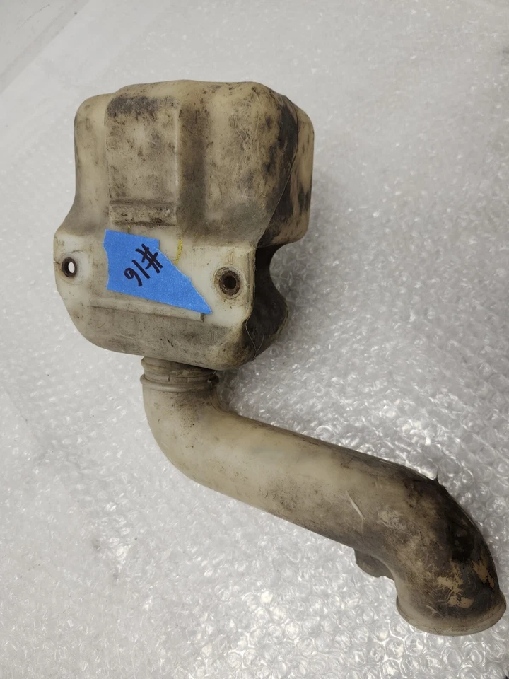 Botella de líquido limpiaparabrisas y tubo para cuello 70-74 C3 Corvette OEM Foto 4 de 4