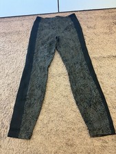 LYSSE GREEN SNAKESKIN HIGH RISE LEGGINGS TUMMY CONTROLS BLACK M