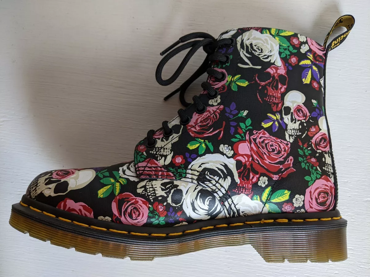 Dr martens skulls and roses hotsell