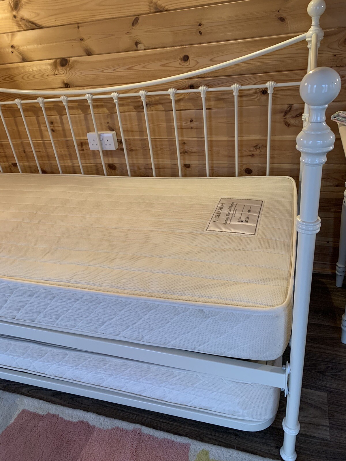 Laura Ashley Hastings Day Bed With Trundle & 2 Laura Ashley Hastings