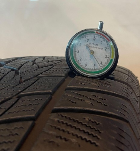 PNEUMATICO USATO IMPERIAL SNOWDRAGON UHP 225/50 R18 99V INVERNALI - Foto 2 di 2