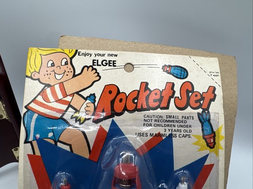 TWO (2) Vintage RED WHITE BLUE Novelty TOY Cap Bomb Hand Grenade & Rockets NOS - Picture 7 of 10