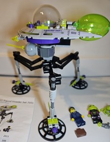 LEGO Space: Tripod Invader (7051) 100% Complete.  No Box Or Manual. 