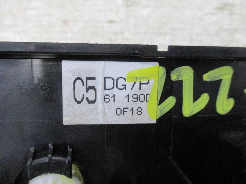 Unidad de control de temperatura climática de calefacción Toyota Yaris 16 17 18 19 OEM Foto 3 de 3