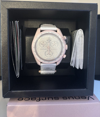 OMEGA x Swatch MoonSwatch Mission to Venus Biokeramik Chronograph weiß/rosa