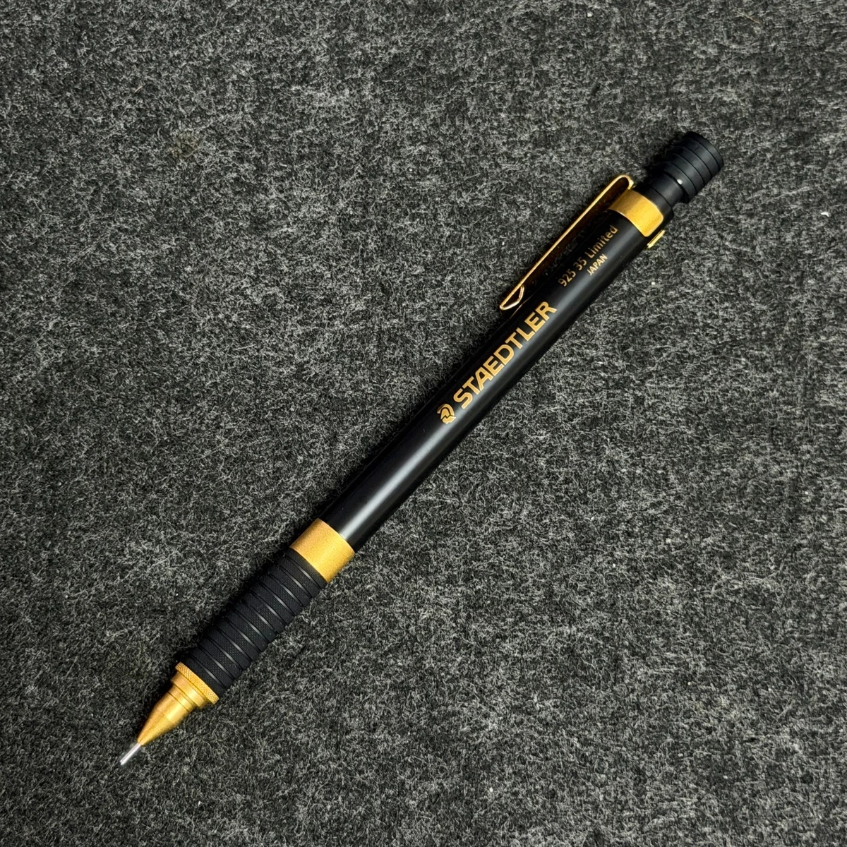 ステッドラーマルスルモグラフ&ステッドラー925-35ロフト限定色黒金 STAEDTLER 925 35 LOFT Limited Black Gold 0.5mm Pencil 925 35-05LBK