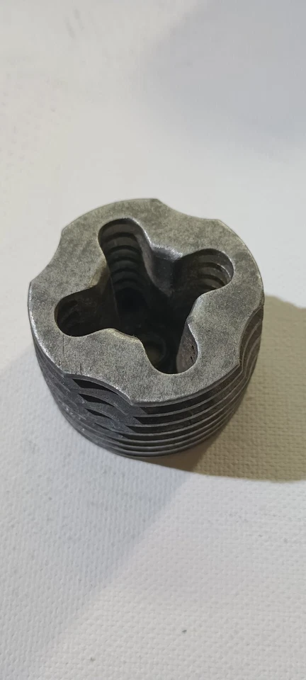 Nitro RC Truck / Car Cooling Head, Pre-owned Replacement Parts - R/C Deals As Is - Image 2 of 4