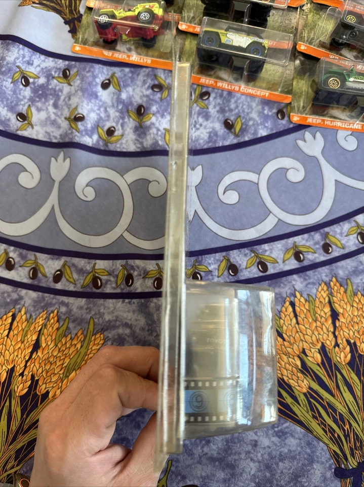 Camioneta Toyota Hot Wheels 2013 Retro Entertainment Regreso al Futuro 1987. Foto 2 de 4