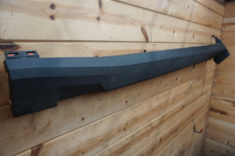 Moldura de faldón lateral panel basculante lateral izquierdo del conductor 31672591 Polestar 2 2024 Foto 4 de 4