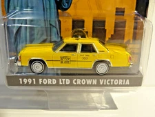 GREENLIGHT EXCLUSIVE - NEW YORK CITY TAXI - 1991 FORD LTD CROWN VICTORIA