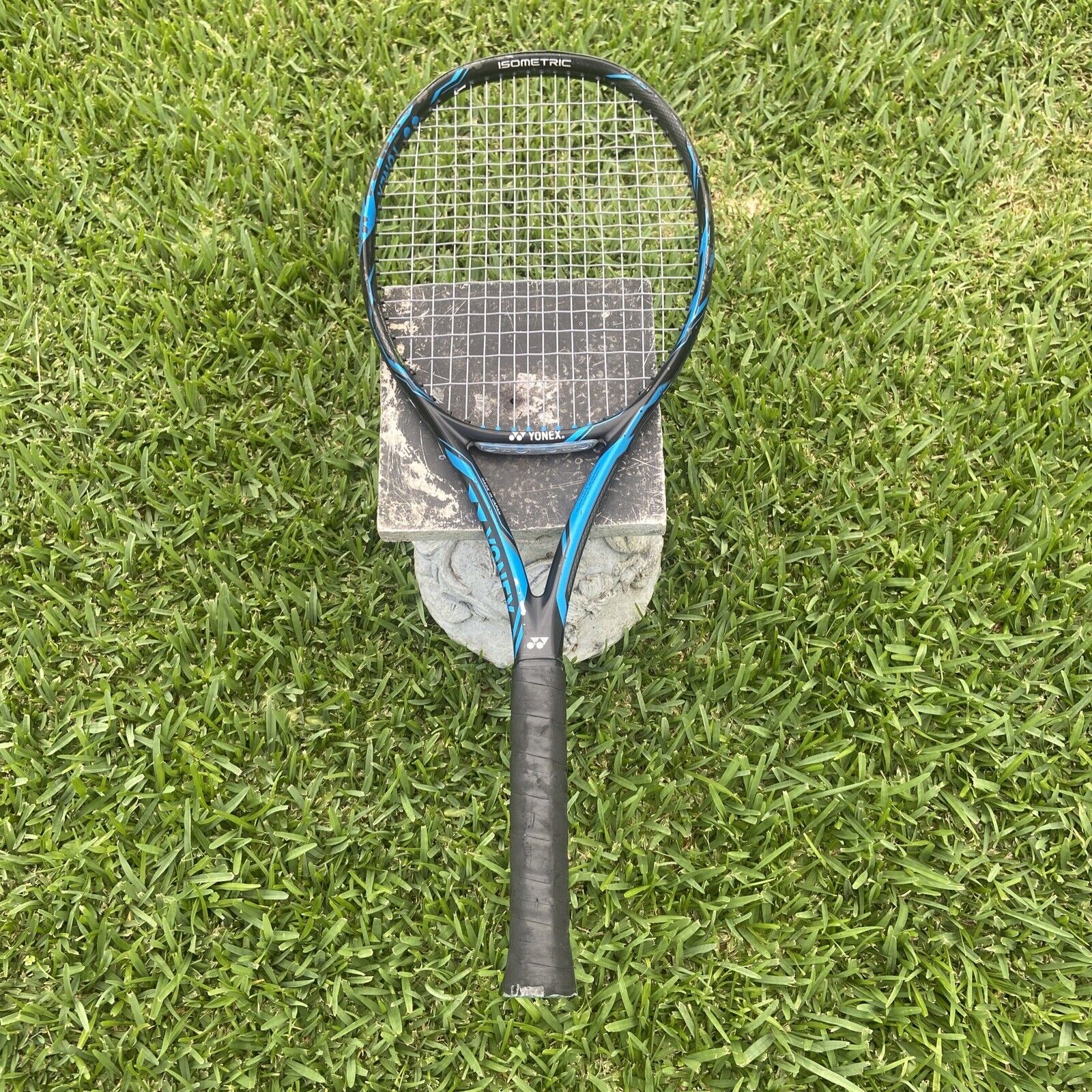 Yonex Ezone DR98 tennis racquet 98 Inch Face Size Made In Japan Case 4 3/8  Grip