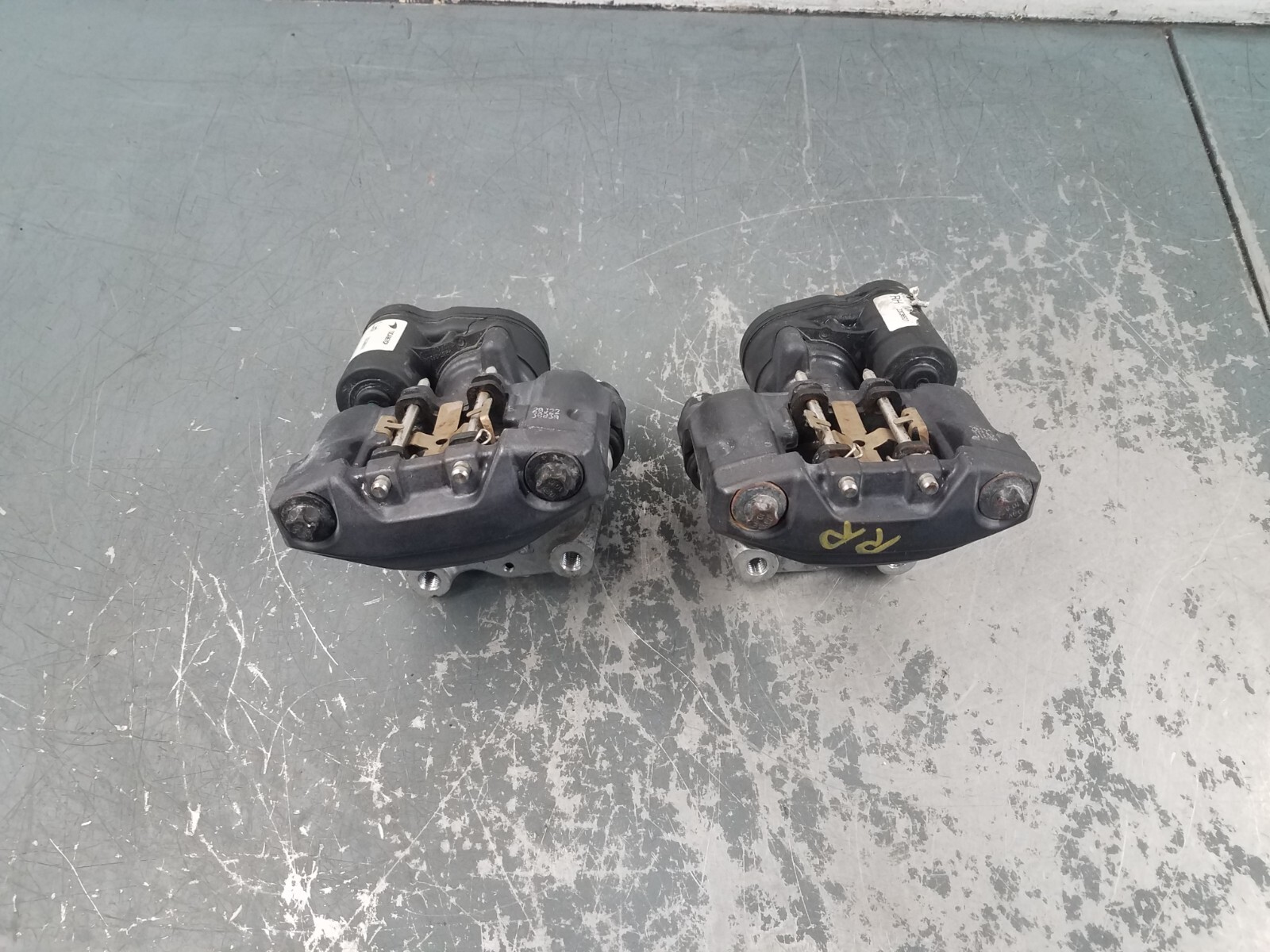 2021 McLaren 765LT Parking Brake Caliper Set  - * #5537 C7