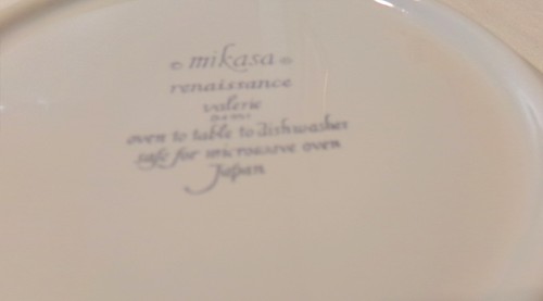 2 Mikasa Valerie Renaissance Line Large Rimmed Soup Bowls 9 3/8 Inches Wide EUC! - Picture 6 of 6