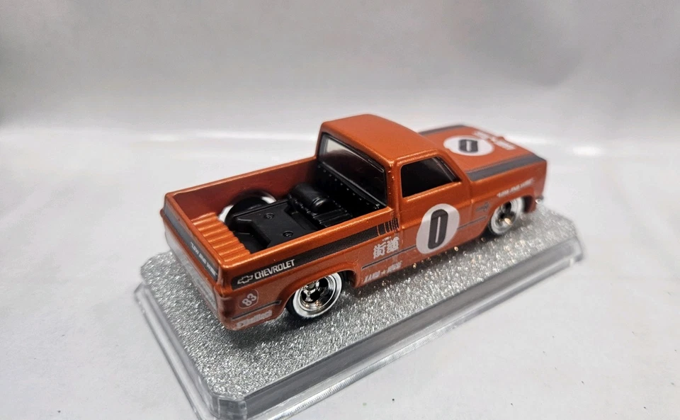 '83 Chevy Silverado Custom Hot Wheels 1/64 052 Naranja Y Rueda Real Riders Foto 4 de 4