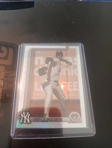 Cody Bellinger 2025 Topps Chrome Cody Bellinger Refractor