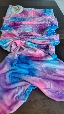 Catalonia Wearable Mermaid Tail Blanket, Multicolor Mermaid Scales Pattern