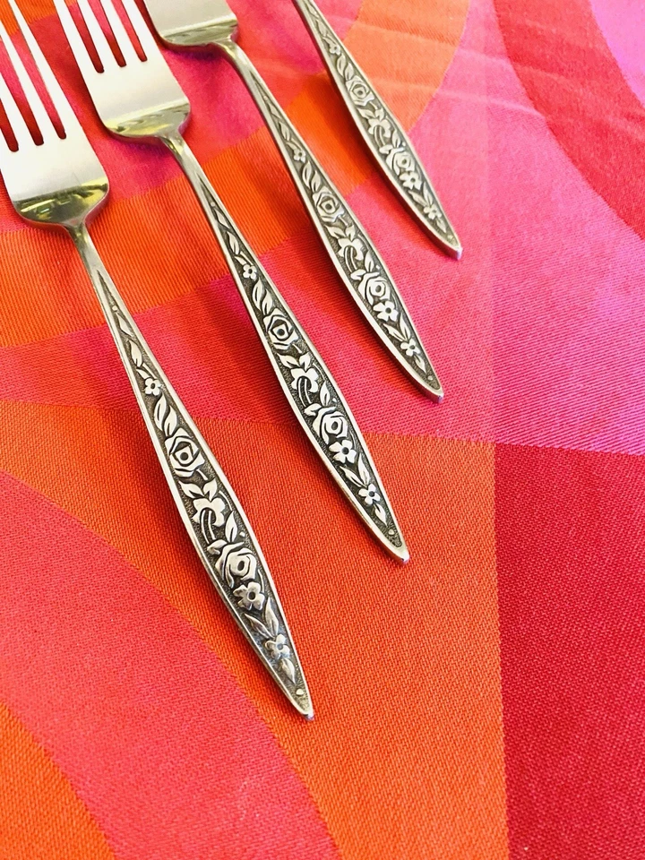 Ekco Eterna Santiago Texturizado Negro Acento Japón 4- Horquillas de Cena 7 5/8" Foto 3 de 4