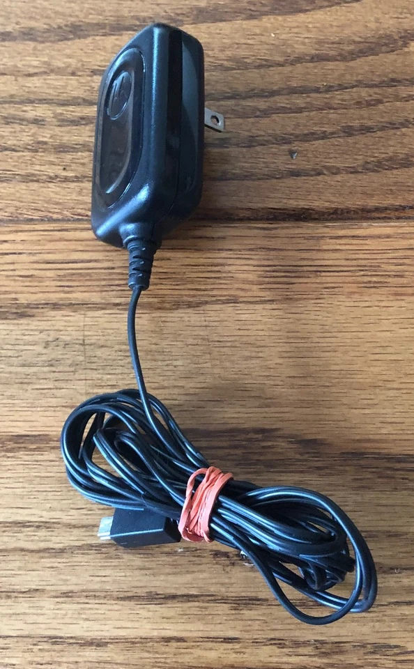 Adaptador de corriente alterna Motorola DCH3-05US-0300 550mA 5V 1m Foto 4 de 4