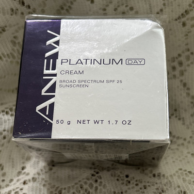 Avon Anew Platinum Day Cream Broad Spectrum SPF 25 - 1.7oz