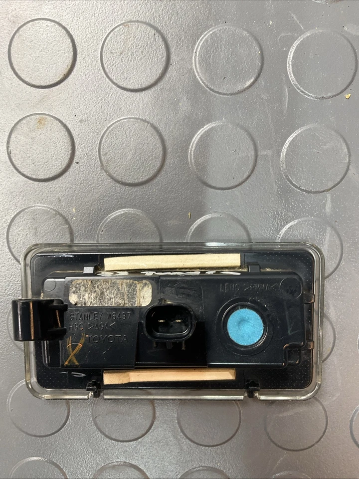 2022 - 2025 TOYOTA TUNDRA TRUCK BED LEFT SIDE CARGO AREA LIGHT LAMP OEM - Image 3 of 4