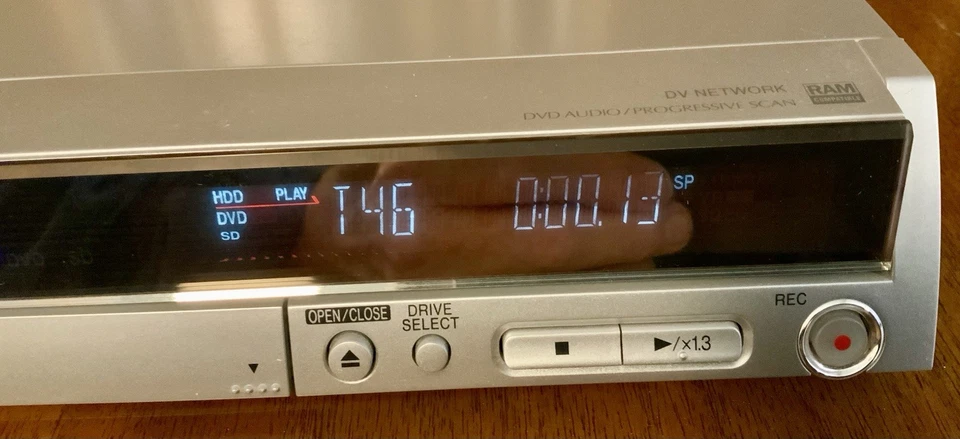 Panasonic DMR-EH60EG-S- DVD Und Festplatten Videorecorder - Bild 2 von 4