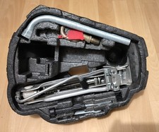 Golf 4/Bora Bordwerkzeug incl. Styroporwanne u Wagenheber (Golf/Passat/Vento)