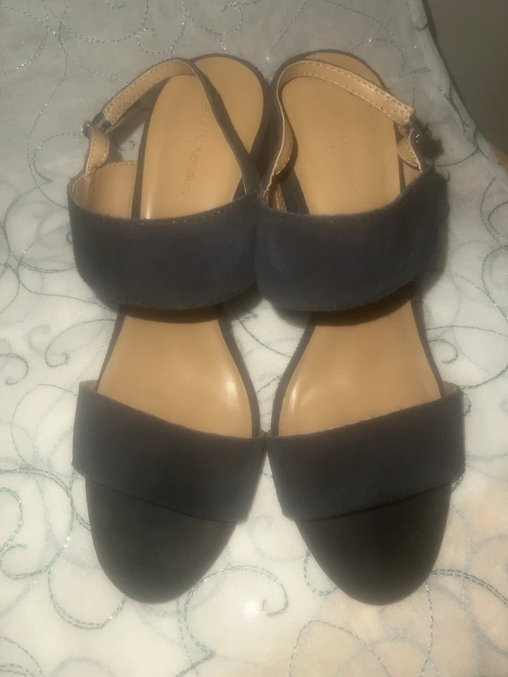 Sandalias Banana Republic Azul Marino Tacón Grueso Correa al Tobillo Gamuza Talla 9 Foto 2 de 4