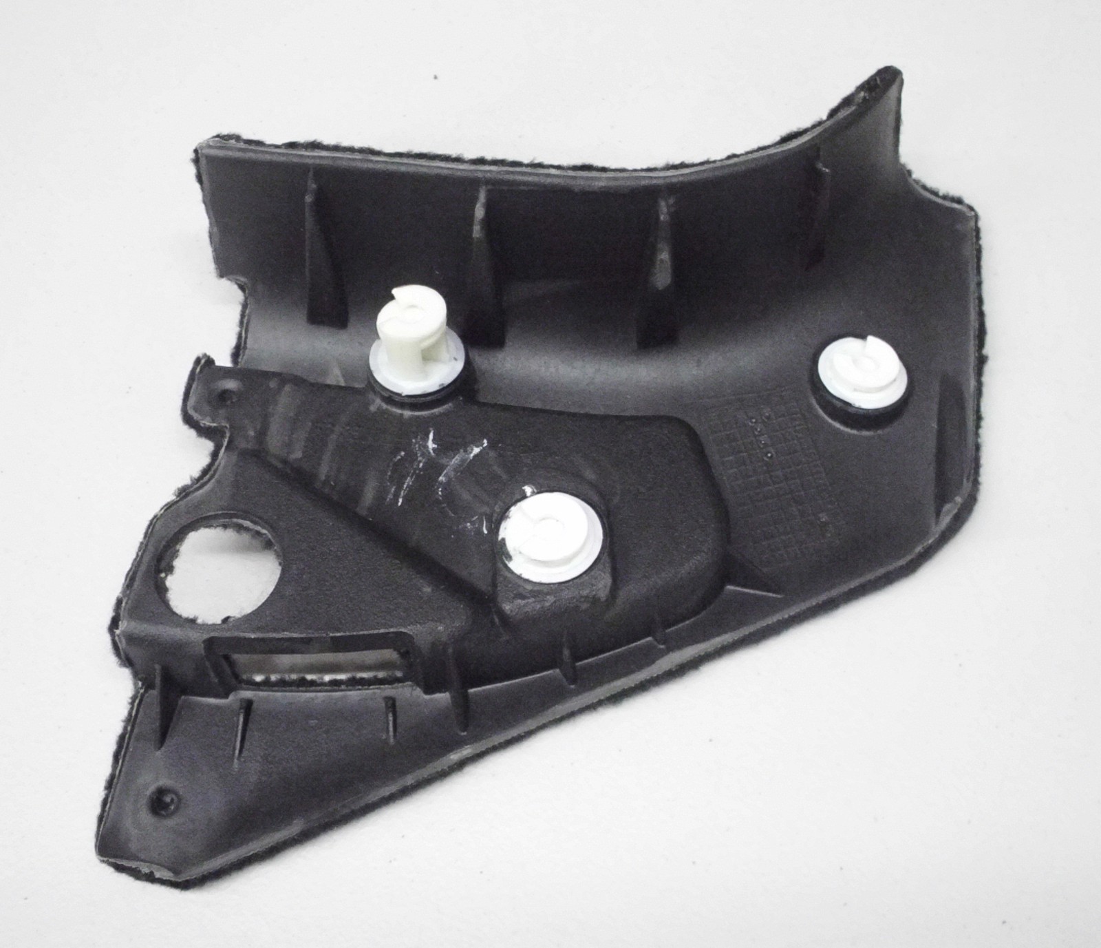 MASERATI LEFT HAND (LH) LOWER COVER MOULDING  OEM # 69984000