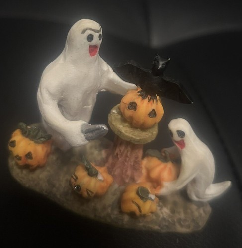 "Decoración de casa de Halloween de porcelana iluminada pintada a mano de 7"" con 2 estatuillas" - Imagen 5 de 13
