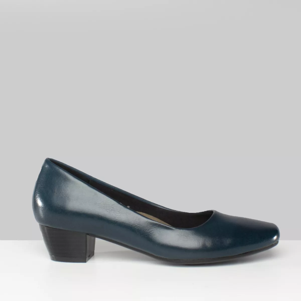 Navy block heel store court shoes uk