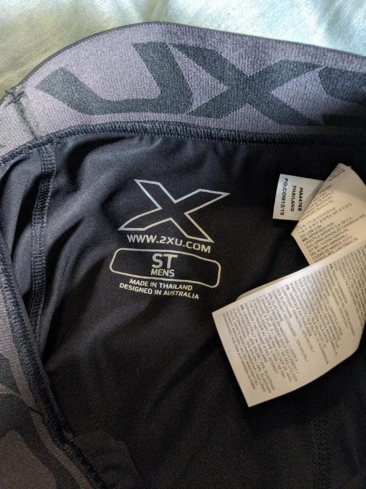 2XU Accelerate Compression Tights Black / Silver Nylon / Lycra Mens Small Tall - Image 2 of 4