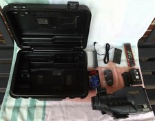 UNTESTED JVC Camcorder Compact VHS Videomovie GR-M5 Case Battery 1992 NO CHARGER