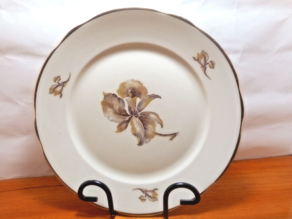 Kjøbenhavns Porcellains Maleri KPM Brown Orchid 1 Dinner Plate